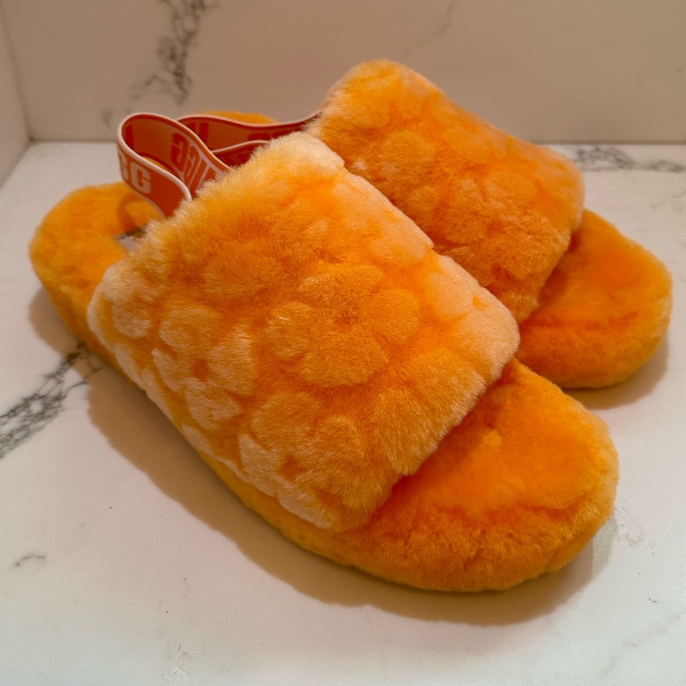 UGG Women’s Fluff Yeah Slide Color ‘California Poppy’